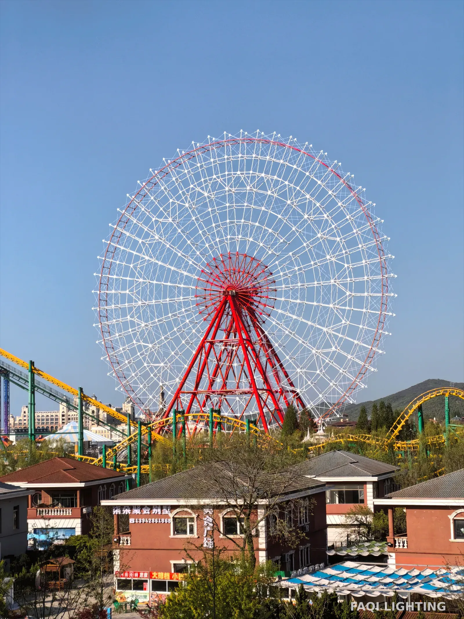 Grande roue de 108 m « Dalian Eye » au Discovery Kingdom, Dalian, Liaoning